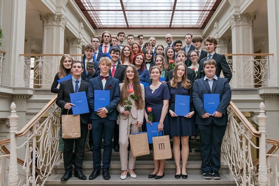 
                                Ocenění studenti. FOTO: archiv Gymnázia Blansko
                                    