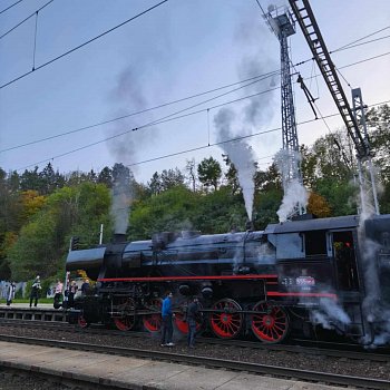 
                                Do Blanska historický parní vlak. FOTO: Soňa Krátká
                                    