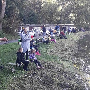 
                                Dětský den s rybáři potěšil nejen malé návštěvníky. FOTO: archiv pořadatelů
                                    