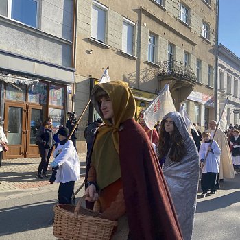 
                                 Nedělní historický průvod sv. Martina. FOTO: Pavla Komárková 
                                    