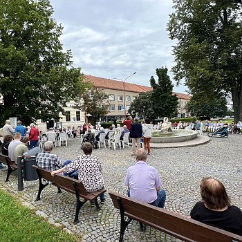 
                                Na promenádním koncertu zahrála kapela Boskověnka. FOTO: KSMB
                                    