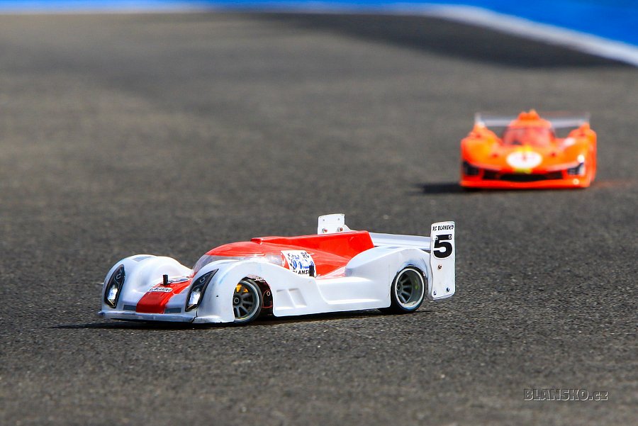 
                                RC autodrom Blansko hostil vytrvalostní závod RC modelů aut na 12 hodin. FOTO: Roman Krejčí
                                    