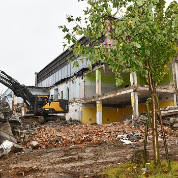 
                                Demolice bývalých lázní (září 2024). FOTO: Michal Záboj
                                    