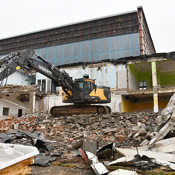 
                                Demolice bývalých lázní (září 2024). FOTO: Michal Záboj
                                    