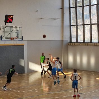 
                                Basketbalisté BBK Blansko U13 se utkali s brněnským týmem Skokani A. FOTO: archiv pořadatelů
                                    