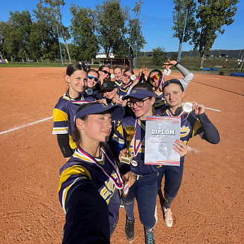 
                                Softballové juniorky klubu Olympia Blansko obhájily prvenství v Lize Juniorek. FOTO: Archiv pořadatelů
                                    