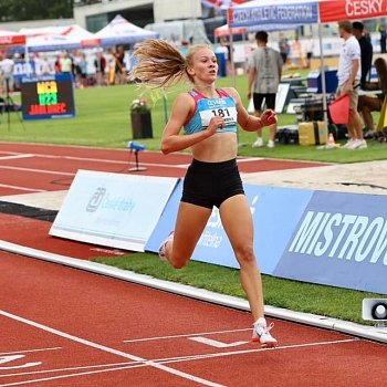 
                                MČR Zlín - Pavla Štoudková 1500m. FOTO: archiv klubu
                                    