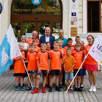 
                                Mladí plavci z Legnice přijíždějí každoročně do Blanska na letní soustředění. FOTO: Michal Záboj
                                    