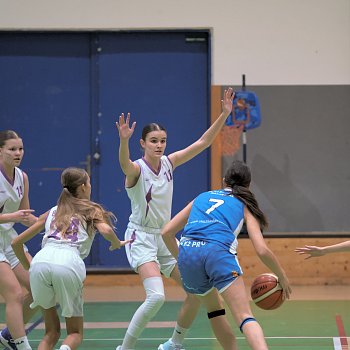 
                                Basketbalistky U14 BK Blansko vybojovaly vítězství. FOTO: archiv pořadatelů
                                    