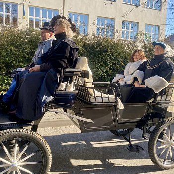 
                                 Nedělní historický průvod sv. Martina. FOTO: Pavla Komárková 
                                    