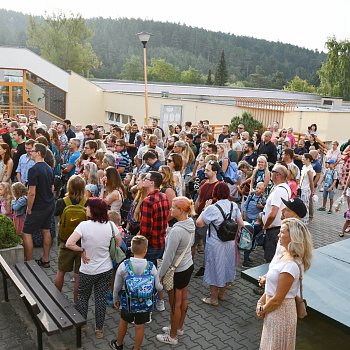 
                                Zahájení nového školního roku v ZŠ Salmova. FOTO: Michal Záboj
                                    