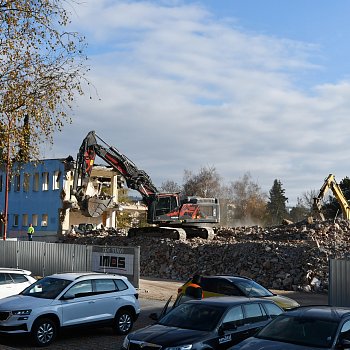 
                                Demolice bývalých lázní (říjen 2024). FOTO: Michal Záboj
                                    