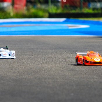 
                                RC autodrom Blansko hostil vytrvalostní závod RC modelů aut na 12 hodin. FOTO: Roman Krejčí
                                    