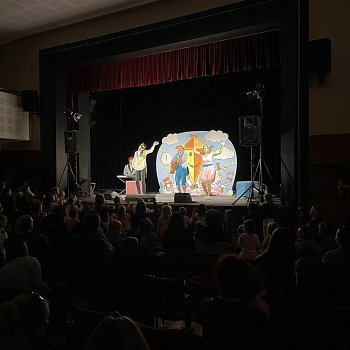 
                                V Dělnickém domě se konalo představení Štístko a Poupěnka. FOTO: Kultura Blansko
                                    