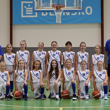 
                                Tým U11 Basketbalového klubu Blansko se utkal s družstvem Žabiny Brno. FOTO: archiv klubu
                                    