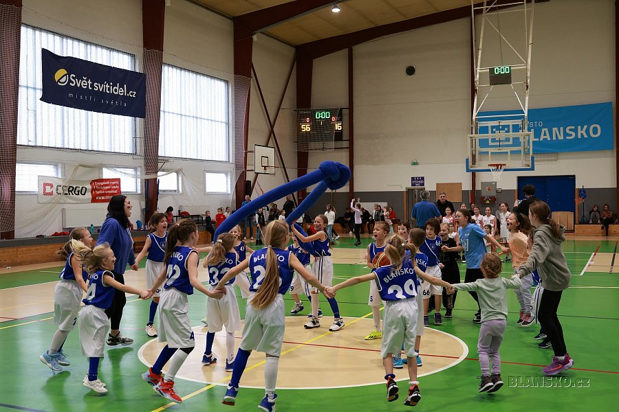 
                                Vánoční basketbalový turnaj. FOTO: archiv BK Blansko
                                    