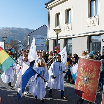 
                                Nedělní historický průvod sv. Martina. FOTO: Michal Záboj
                                    