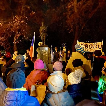 
                                Blanenští skauti uspořádali symbolický Pochod světel. FOTO: Pavla Komárková
                                    