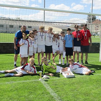 
                                Družstvo FK Blansko vybojovalo konečné třetí místo. FOTO: Karel Ťoupek
                                    