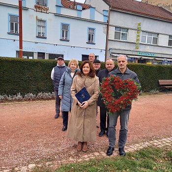 
                                Představitelé města si připomněli události spojené se 17. listopadem. FOTO: Sabina Pavloušková
                                    