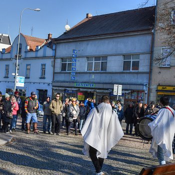 
                                Nedělní historický průvod sv. Martina. FOTO: Michal Záboj
                                    