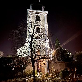 
                                Páteční Pochod světýlek a program na farním dvoře a v kostele sv. Martina. FOTO: Pavla Komárková
                                    