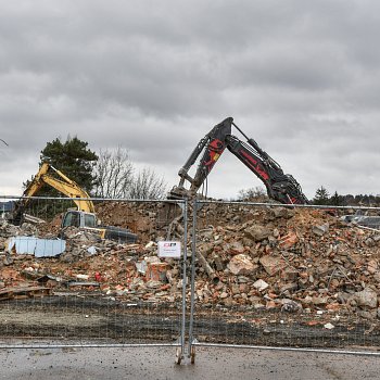 
                                Demolice bývalých lázní. FOTO: Michal Záboj
                                    