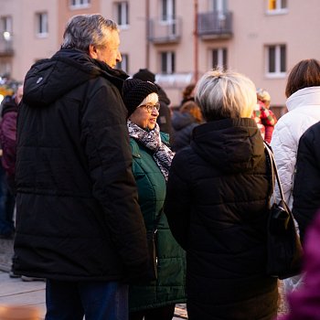 
                                Rozsvícení vánočního stromu na náměstí Republiky. FOTO: Kultura Blansko
                                    