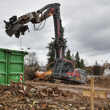 
                                Demolice bývalých lázní. FOTO: Michal Záboj
                                    