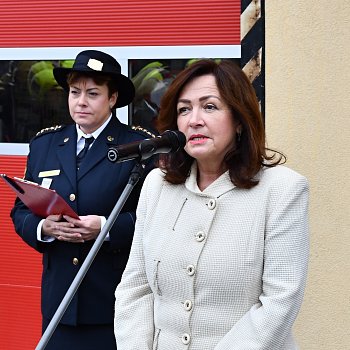 
                                Na setkání k 50 letům profesionálních hasičů v Blansku promluvila i místostarostka Lenka Dražilová. FOTO: Michal Záboj
                                    