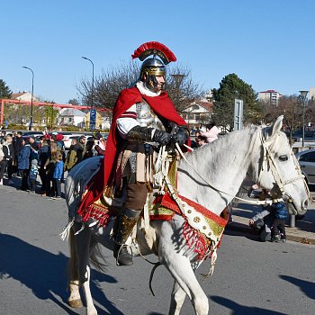 
                                Nedělní historický průvod sv. Martina. FOTO: Michal Záboj
                                    