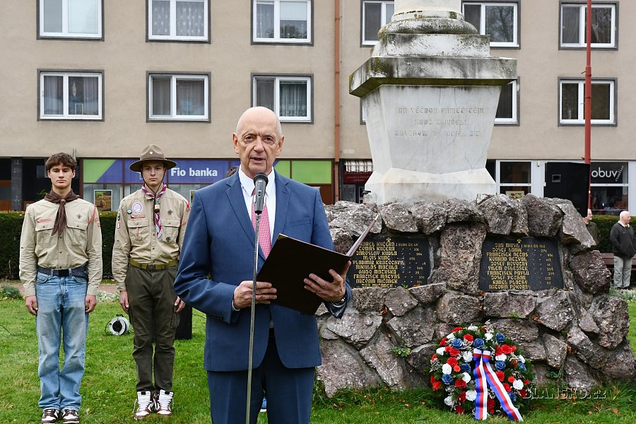 
                                Blansko s připomnělo Den vzniku samostatného československého státu. FOTO: Michal Záboj
                                    