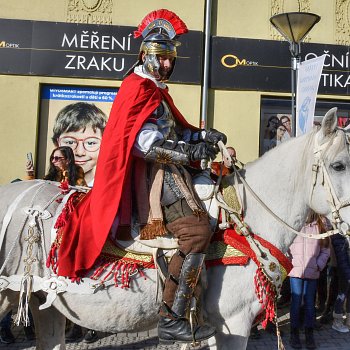 
                                Nedělní historický průvod sv. Martina. FOTO: Michal Záboj
                                    