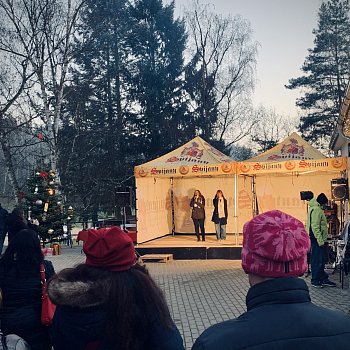 
                                Rozsvícená adventní neděle v restauraci Myslivna. FOTO: archiv restaurace
                                    