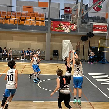 
                                Blanenští basketbalisté U13 sehráli poprvé v sezoně turnaj nadregionální ligy v Novém Jičíně. FOTO: archiv klubu
                                    