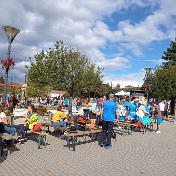 
                                Blansko ožilo tradičním Půlmaratonem Moravským krasem. FOTO: Sabina Pavloušková
                                    