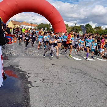 
                                Blansko ožilo tradičním Půlmaratonem Moravským krasem. FOTO: Sabina Pavloušková
                                    