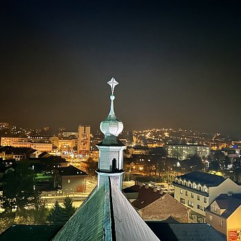 
                                Páteční Pochod světýlek a program na farním dvoře a v kostele sv. Martina. FOTO: Střední škola cestovního ruchu a gastronomie Blansko
                                    