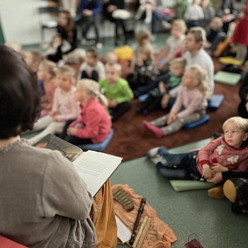 
                                Sobotní dětské knižní promítání v knihovně. FOTO: Lukáš Dlapa
                                    