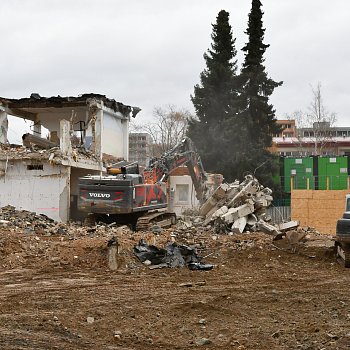 
                                Demolice bývalých lázní. FOTO: Michal Záboj
                                    