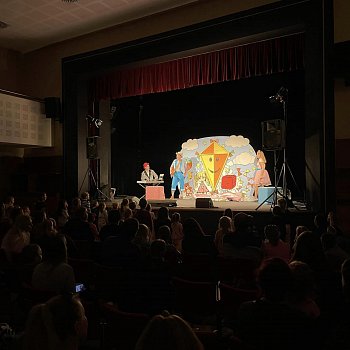 
                                V Dělnickém domě se konalo představení Štístko a Poupěnka. FOTO: Kultura Blansko
                                    