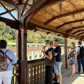 
                                Delegace z partnerských měst, které navštívily letos v září akci Zažít Blansko jinak, poznávaly město i region. FOTO: Kristýna Kadlecová
                                    